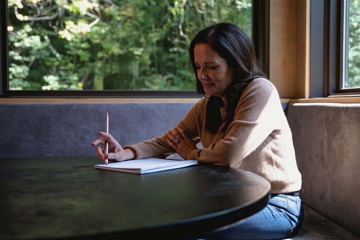 Lori McKenna (photo by Thomas Heney)