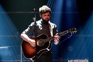 Singer-songwriter Passenger finds increasing audience with songs of hope and empathy