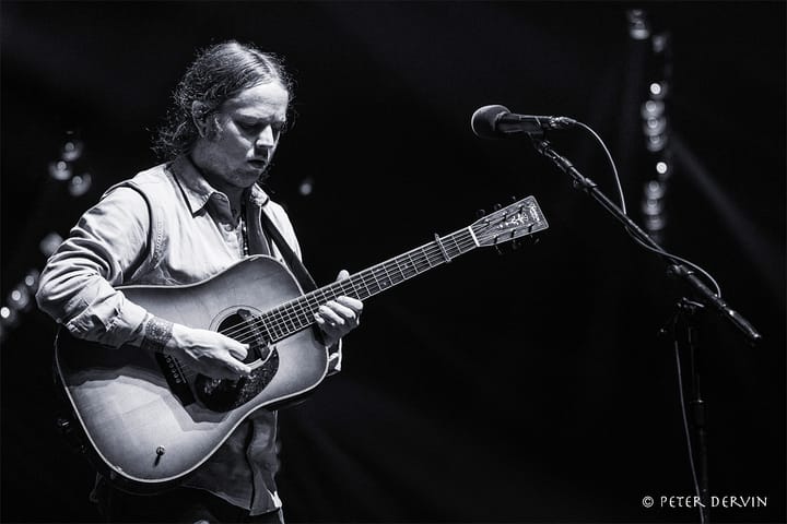 BONUS TRACKS: IBMA Winners, Steve Earle's Opry Induction, and More Roots Music News