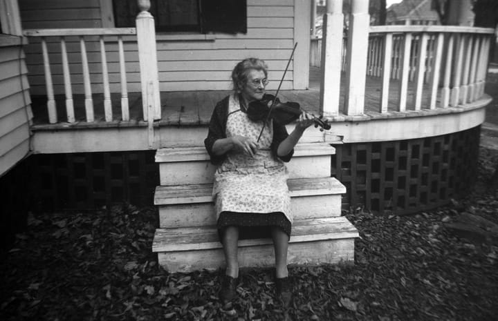 ROOTS IN THE ARCHIVE: Two Irish American Women Who Carried Songs Across Time