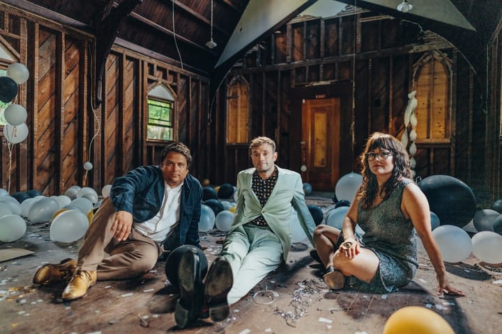JOURNAL EXCERPT: Nickel Creek Meets in the Middle for ‘Celebrants’