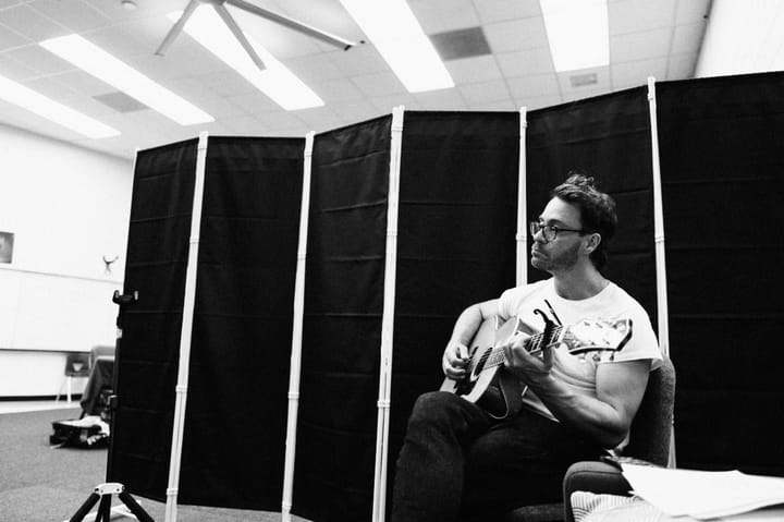 Amos Lee Celebrates Songs and ‘Singular’ Talent of Lucinda Williams